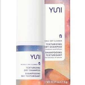 Texturizing Dry Shampoo by Yuni